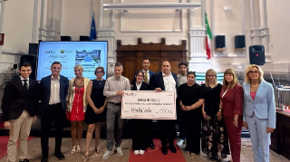 Vercelli - Consegnata la borsa di studio in memoria delle vittime di Brandizzo