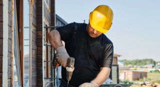 Piemonte, scatta l’ordinanza: vietato lavorare all’aperto nelle ore più calde
