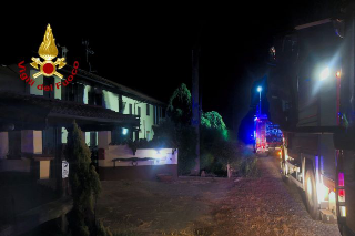 Balocco - Incendio in una cascina: una persona ferita