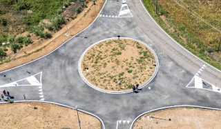 Trino - Inaugurata la nuova rotatoria tra via della Repubblica e Robella