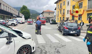Borgosesia - Due incidenti in viale Varallo: intervento dei Vigili del Fuoco